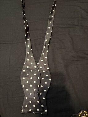 Black Polka Dot Self-Tie Bow Tie